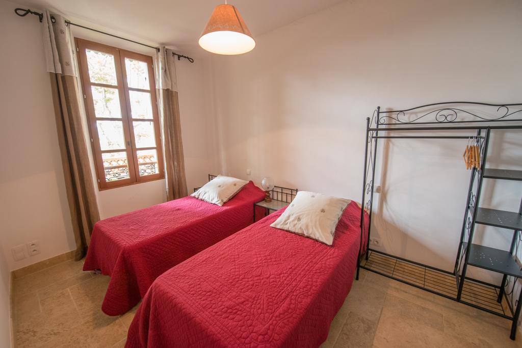 Hotel La Treille et L'Impasse à Ansouis Chambre photo